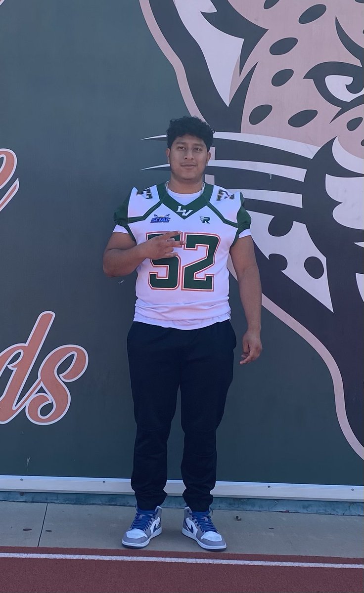 DanielNunez52's tweet photo. Thank you @UlvTom and @CoachMondini for the visit!! Getting ready to make a decision soon https://t.co/1dGYOdH5v3