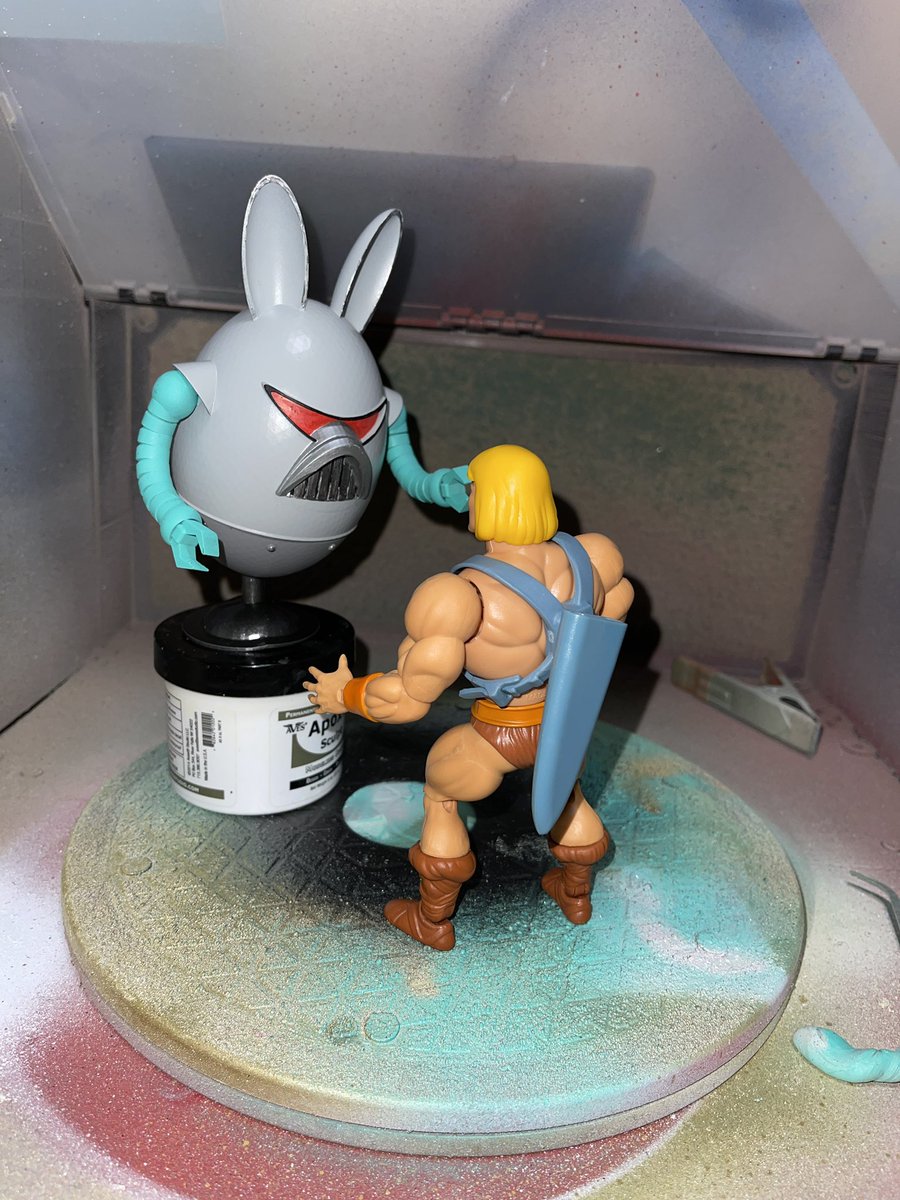 Kenzos_Creation's tweet photo. Plundor’s evil Robot Guard is no match for He-Man.. Even with his memory wiped clean by Skeletor… @MastersOfficial @mattel #motuorigins #motu #custommotu #robotrabbit #heman https://t.co/UyA0kev4hK