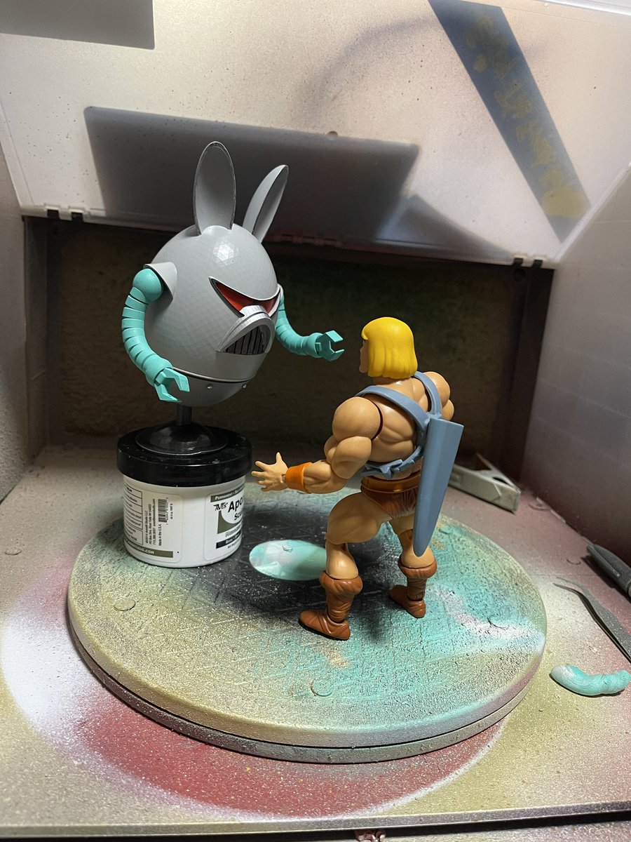 Kenzos_Creation's tweet photo. Plundor’s evil Robot Guard is no match for He-Man.. Even with his memory wiped clean by Skeletor… @MastersOfficial @mattel #motuorigins #motu #custommotu #robotrabbit #heman https://t.co/UyA0kev4hK