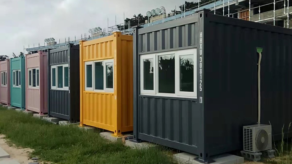 rjcontainer2017's tweet photo. コンテナハウス　用途いろいろ
随時「代理店」募集中～！
自社工場で製造のため、高品質の製品を低価格で提供可能！ https://t.co/27z0XVSw37