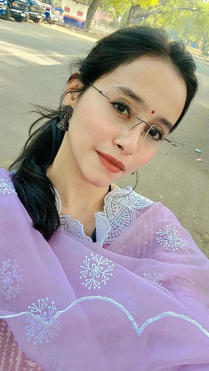 shrutikaindia's tweet photo. "She lives the poetry
She cannot write"
-Oscar Wilde
#lifeisapoetry #PositiveVibes https://t.co/EeKLut4eIW