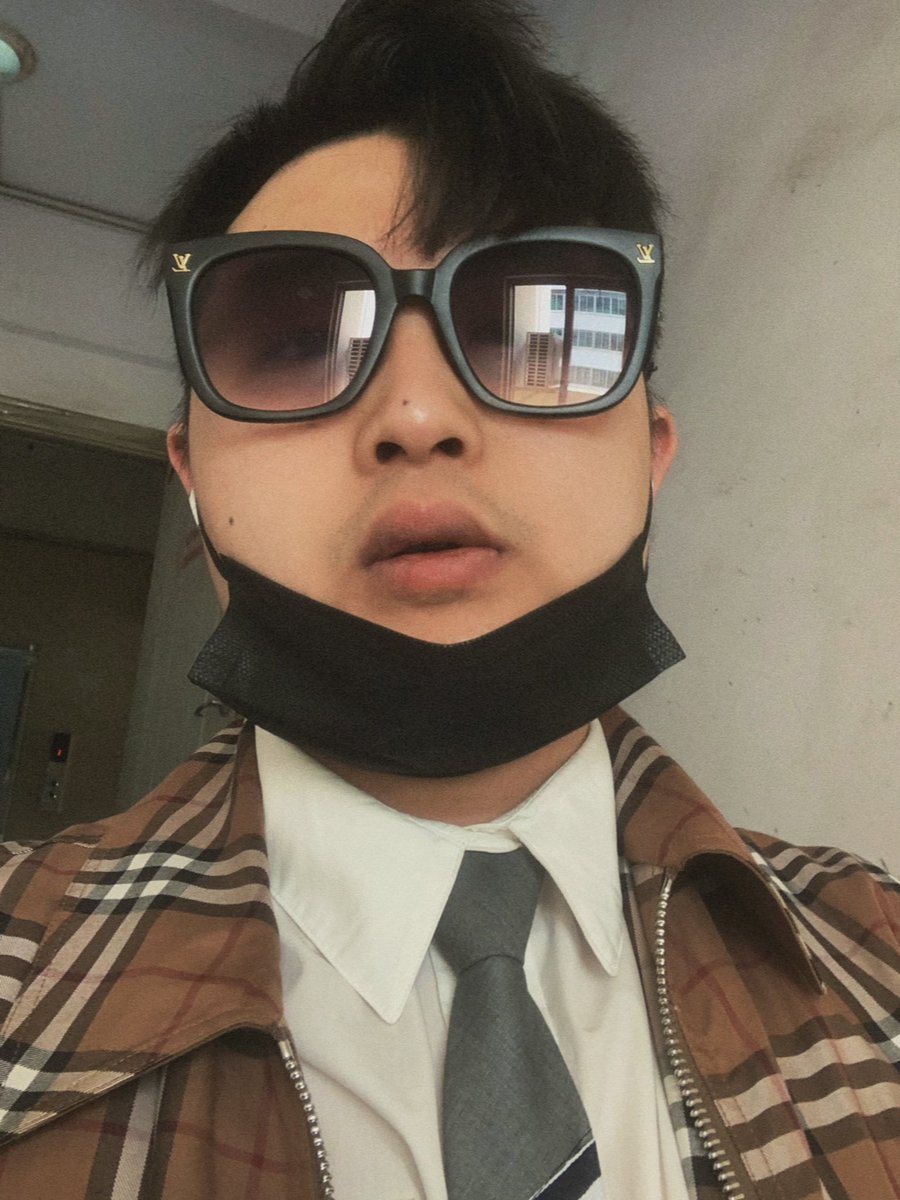 _Butjustin's tweet photo. 穿套正裝出去撥亂反正吧…反正閒著也是閒著。 https://t.co/BUV54viMzU