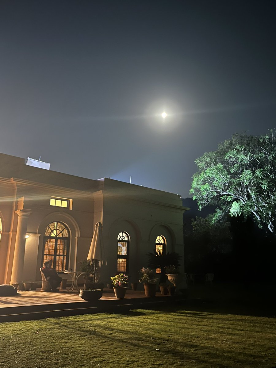 _TravelAds's tweet photo. Pura chand #chand #purnima https://t.co/npgz2X3DZj