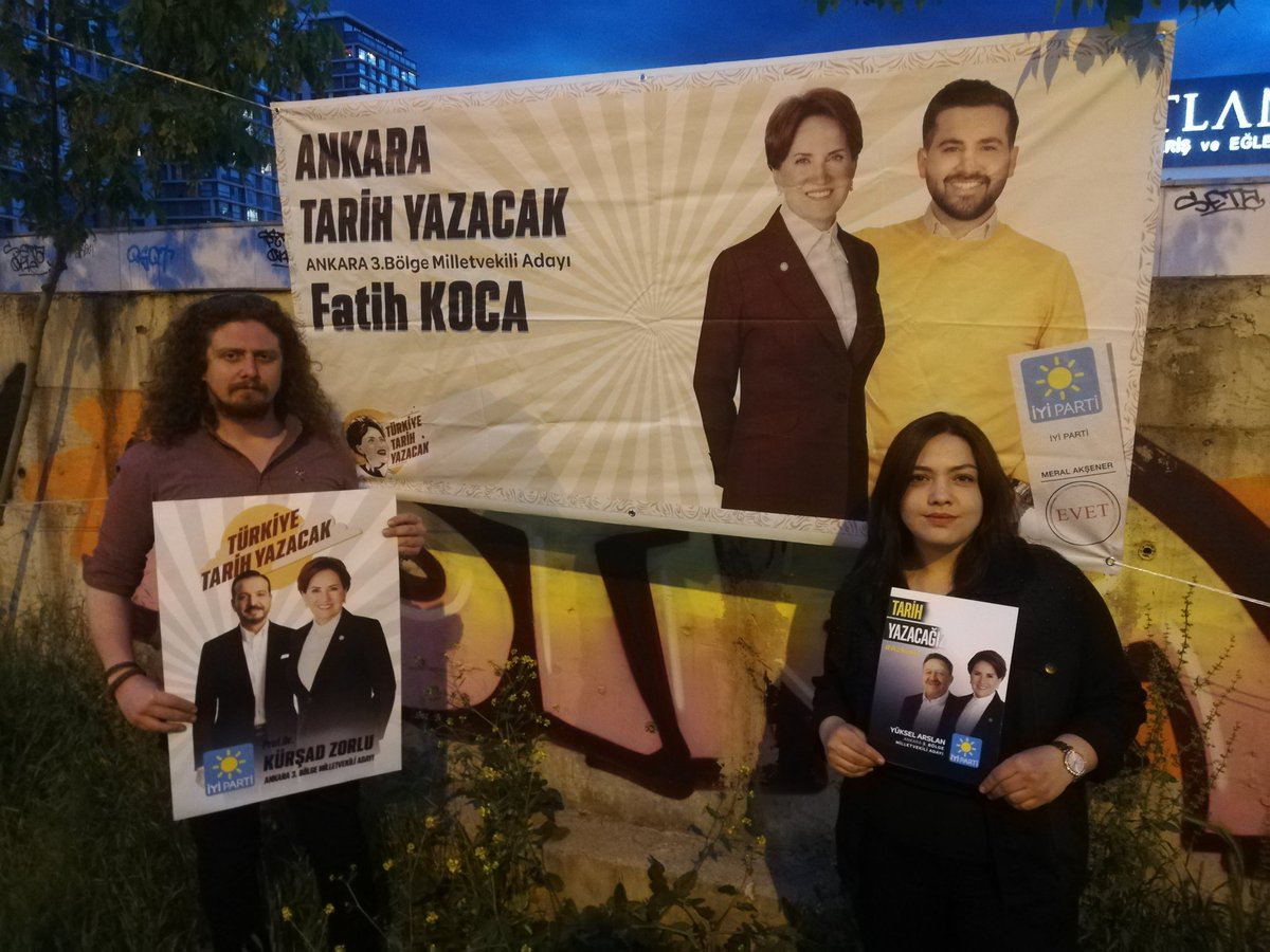iyigenclikyeni's tweet photo. İYİ Gençlik Yenimahalle olarak Batıkent Meydan bölgesinde ve Batımerkez Metro Durağı önünde gün boyu stant açarak vatandaşlarımızla bir araya geldik, değerli milletvekili adaylarımıza ve partimize destek istedik. Birlikte başaracağız, tarih yazacağız! #AzKaldı 🇹🇷☀️ https://t.co/ph78t9B6xN