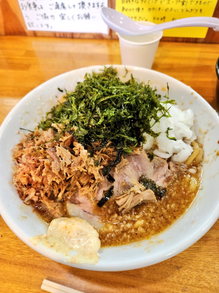 shobu_5151's tweet image. #中華そば136 #あぶらそば #油そば #大盛 #ほぐし豚 #バラ海苔 #鬼脂 #スープ割 #肉丼 #背脂煮干 #自家製麺 #東松山 
instagram.com/p/CsA23v5yw6q/…