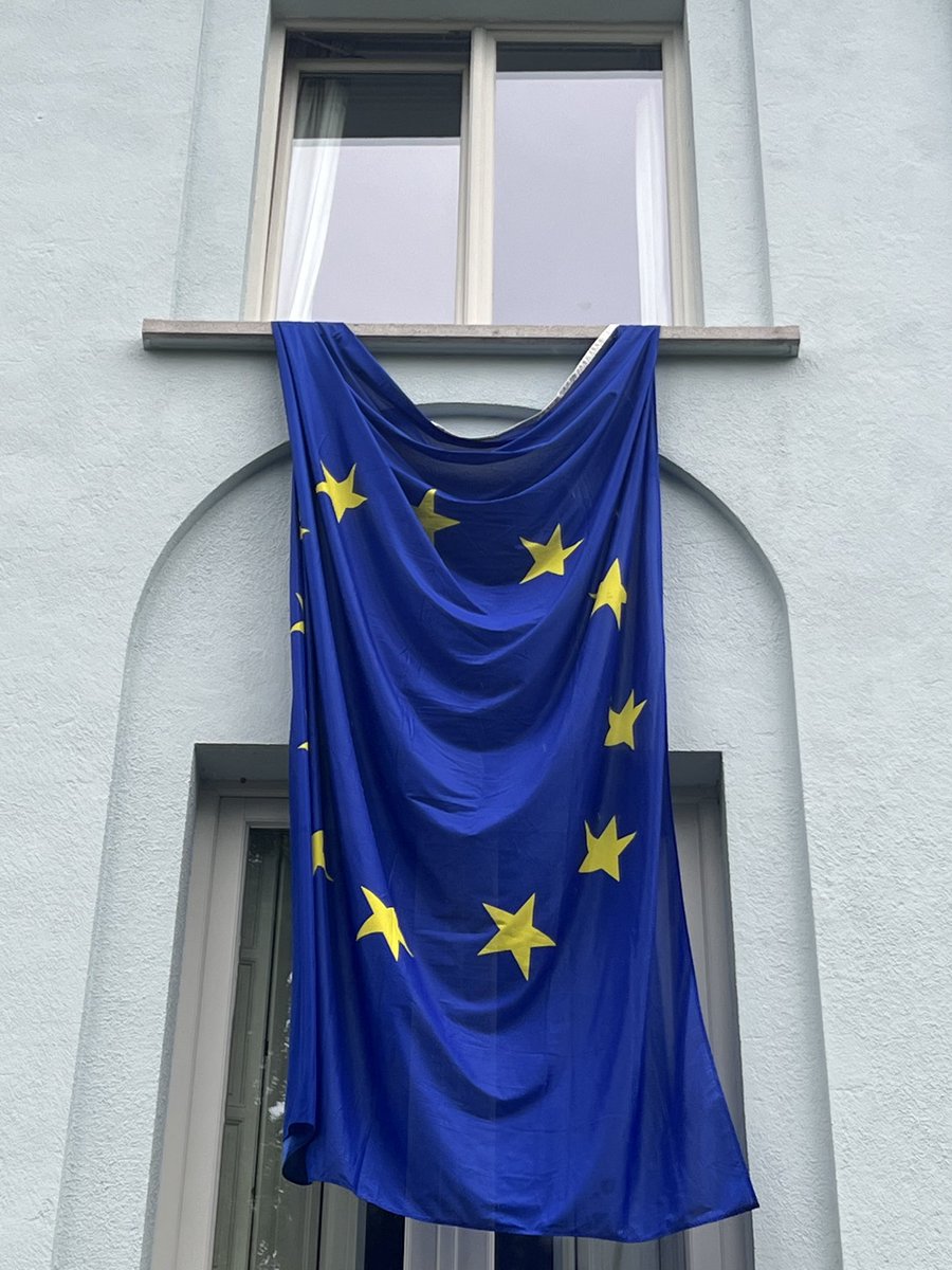This is a time to reflect and act. To put forward our values, and stick to them, inside and outside the EU! Happy Europe Day to all! 🌿👏🇪🇺🇪🇺