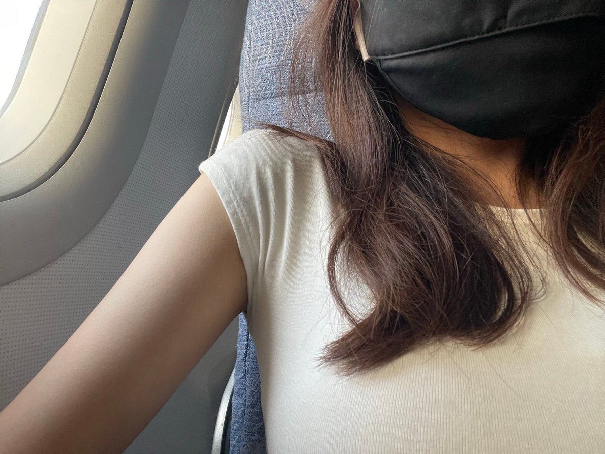 Meloo_Weng's tweet photo. 回学校就是换个地方睡觉💤 https://t.co/i9zGVs20r4