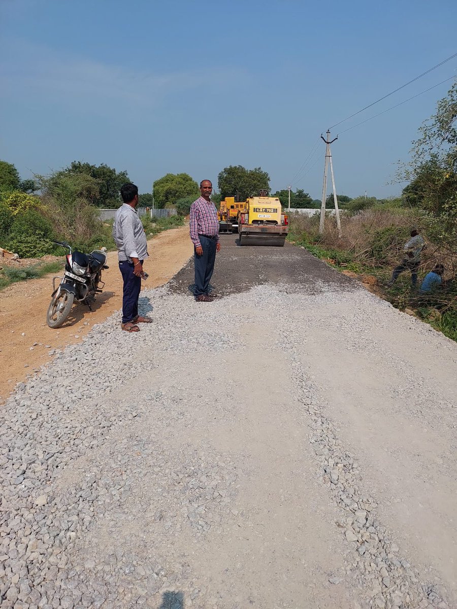 dctellapur's tweet photo. Laying of BT road at Velimela with an amount of 130lakhs, is under progress.@KTRBRS 
@BRSHarish
@arvindkumar_ias 
@cdmatelangana 
@GMRMLAPTC 
@Collector_SRD 
@LalithaSomire1 
@BRGBRS https://t.co/xfoEETMDtQ