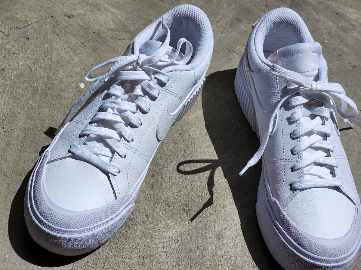 arielle_geybiii's tweet image. Selling this authetic Womens Nike Court Legacy lift.. 
 (see thread for details) 

#sellingph #forsaleph