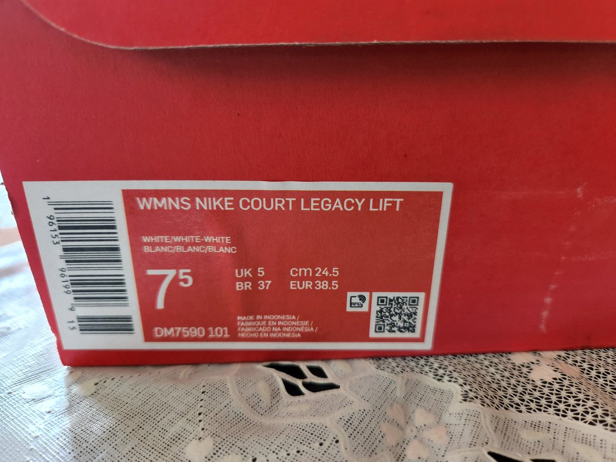 arielle_geybiii's tweet image. Selling this authetic Womens Nike Court Legacy lift.. 
 (see thread for details) 

#sellingph #forsaleph