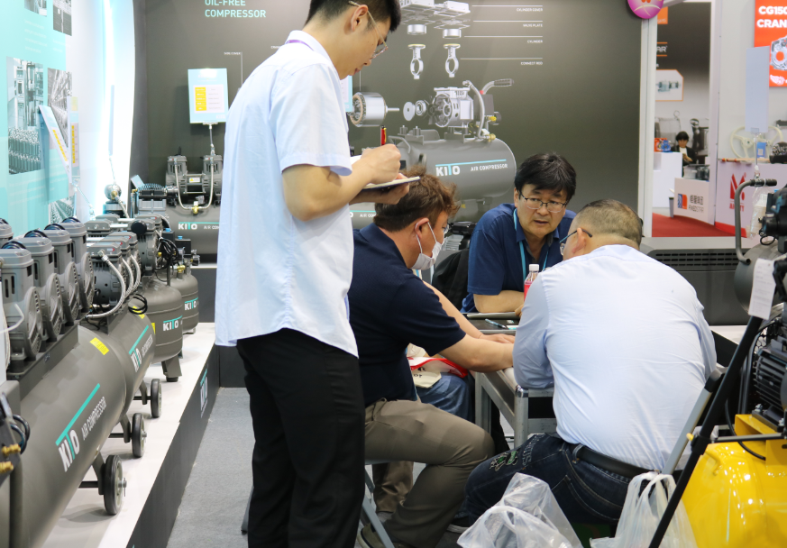 AirKito's tweet image. Glad to meet you all at Canton Fair,friends haven&apos;t seen in three years.

For the friends who couldn&apos;t make it to the scene,welcome to visit our new website below.
chinakito.com

#aircompressor #oilfreeaircompressor #directdrivenaircompressor #beltaircompressor