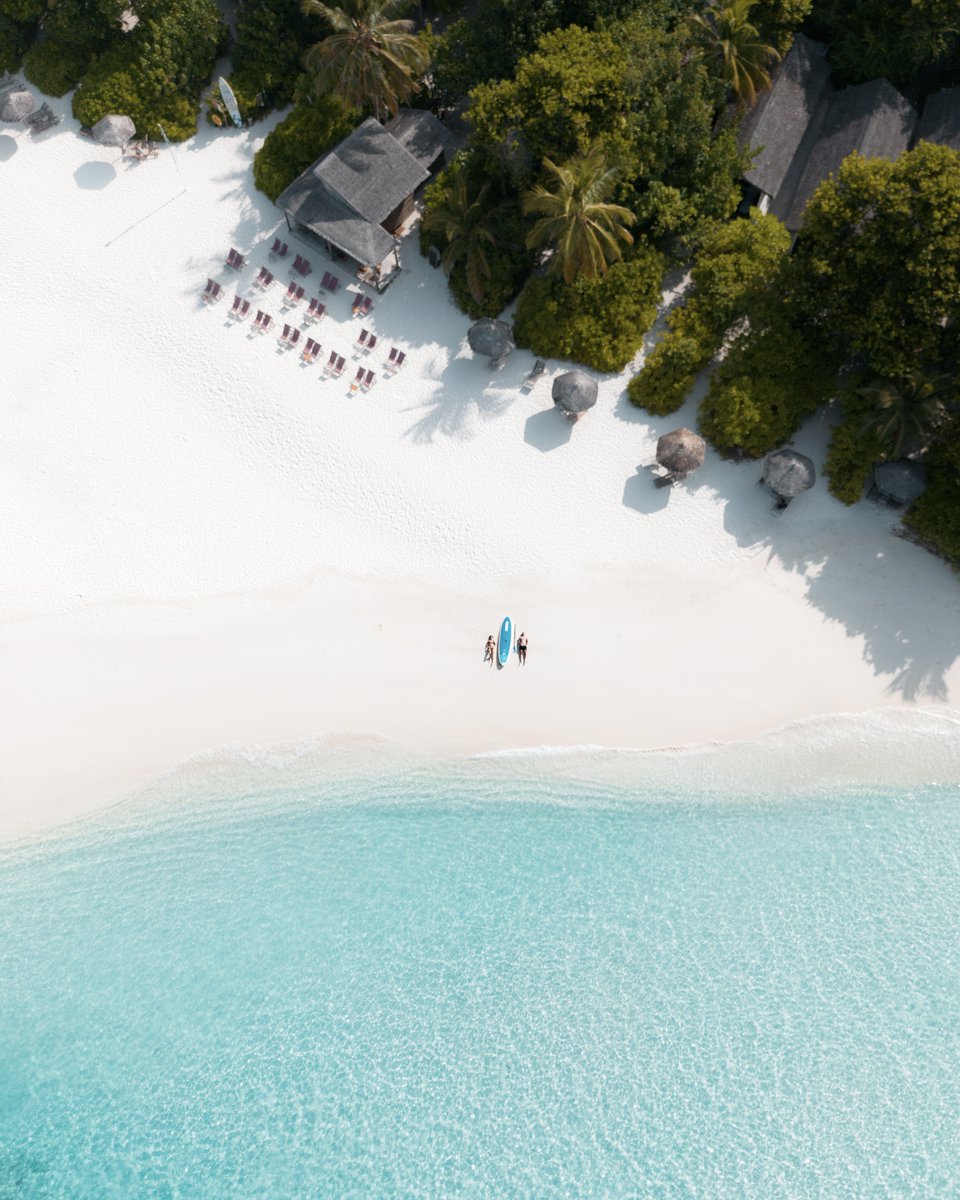 nhreethi's tweet photo. Experience pure bliss as you sink your toes into the velvety Maldivian sand, feel the gentle caress of the Indian Ocean's waves, and bask in the warm embrace of the sun.

#ReethiBeachResort #Maldives #VisitMaldives  #BestDestination #IndianOcean https://t.co/aGOnhgQzUs