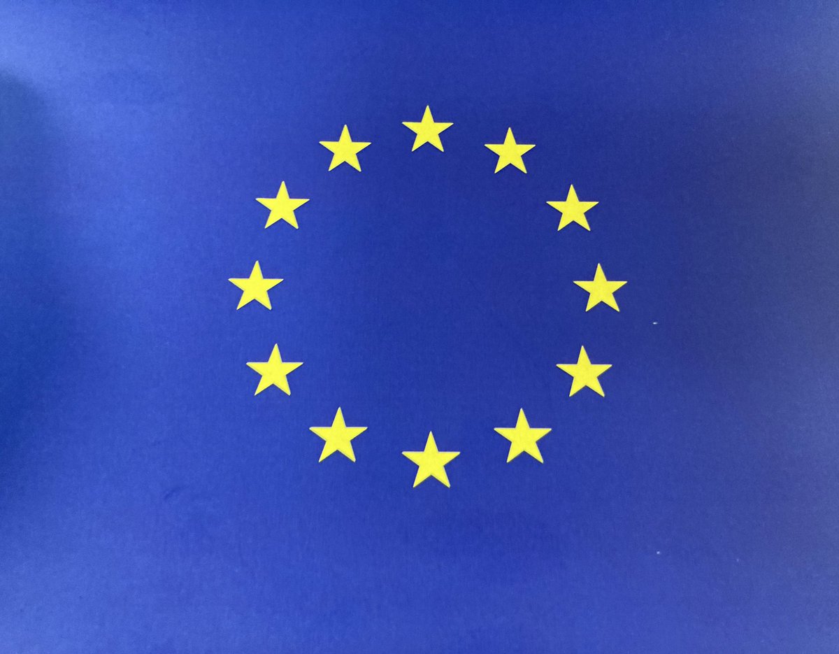 “A Europa não se construirá de uma só vez, nem de acordo com um plano único. Construir-se-à através de realizações concretas que criarão, antes de mais, uma solidariedade de facto”. Robert Schuman 9 Maio 1950
