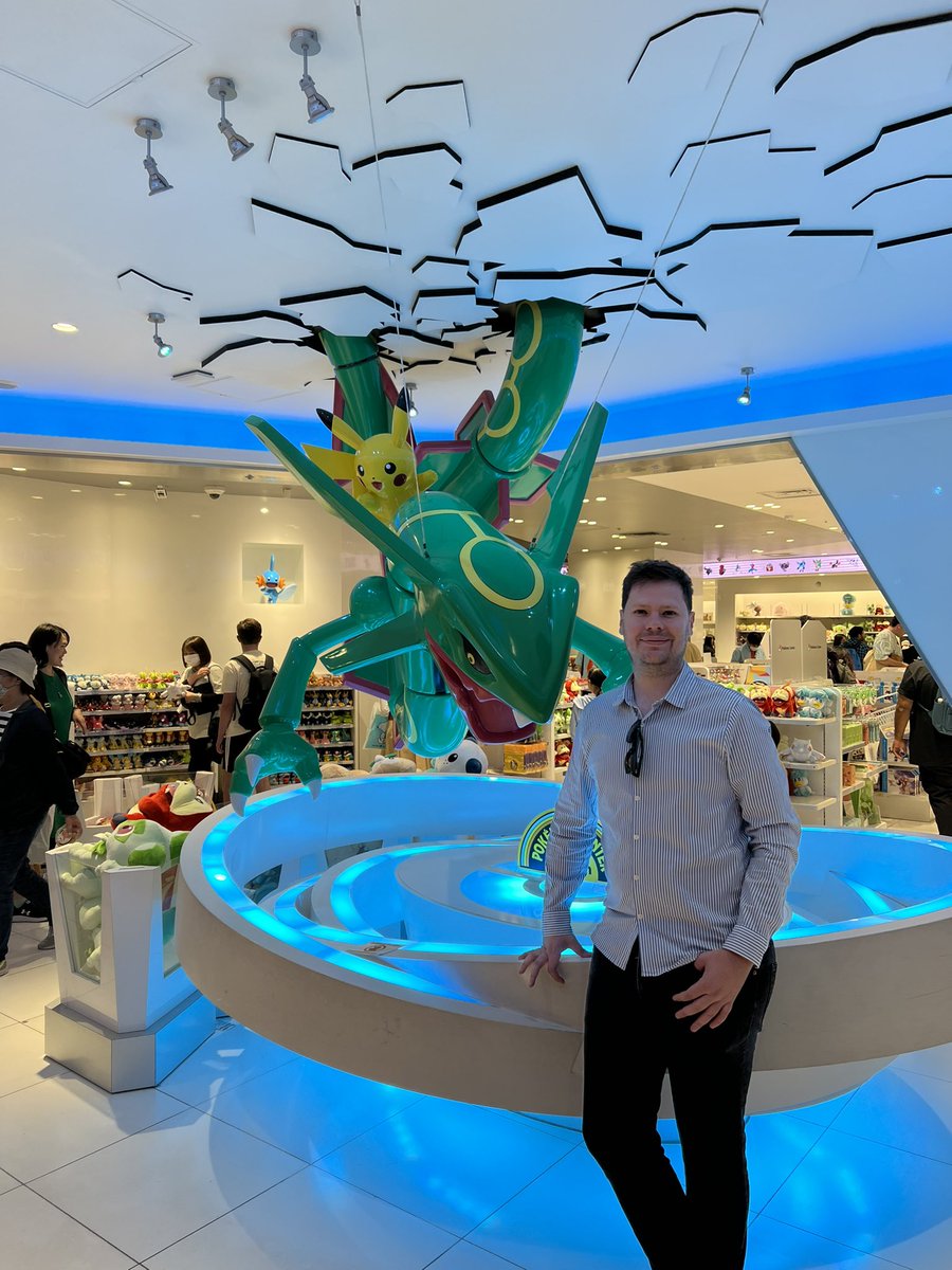 _Jerryl1's tweet photo. Abrazando a mi yo de 8 años cuando una tarde de 1998 vio por primera vez el anime de Pokemon y se enamoró de esta hermosa franquicia! 
Gracias #Pokemon 🇯🇵

Hugging my young 8yo self when watching Pokémon series back in the day &amp; love this franchise since then! 
Thanks #Pokémon 🇯🇵 https://t.co/8xT0kIDWHx
