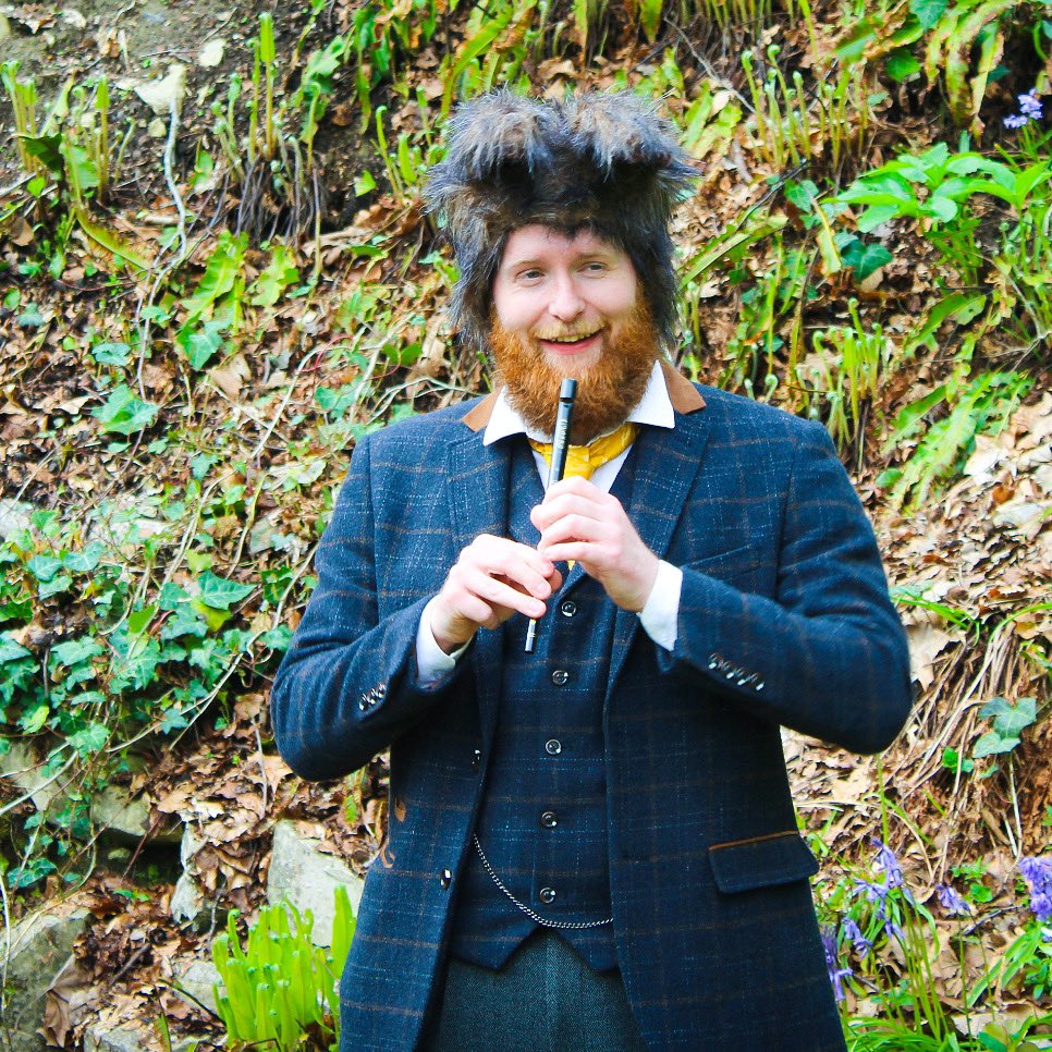 John_Hutch's tweet photo. “…Do You know all the words to Twinkle Twinkle??”
March Hare madness from our Mad Hatter weekend at Fonmon Castle @fonmoncastle
Photo by @anubiscreative
#beard #fonmon #castle #tinwhistle #marchhare #alice #jacket #waistcoat #rabbit #ears #bunny #madness #event #dayout https://t.co/up7ITSuRoi