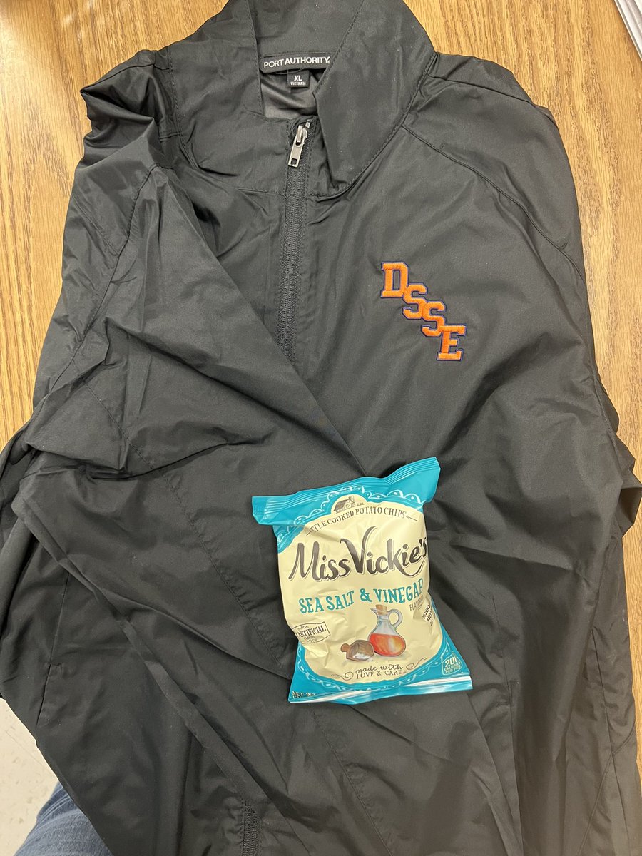 Today we got this special delivery! We have always been spoiled here at the ranch! I love my jacket! 💕 Thank you to our awesome administrators for always making us feel special! #TeamSISD #ShookEmpowers Shine like a diamond 💎 ❤️