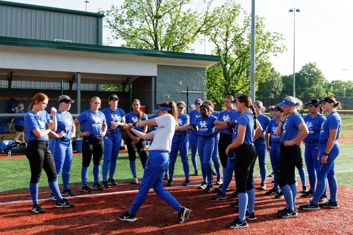 UKsoftball's tweet image. 📍 Fayetteville