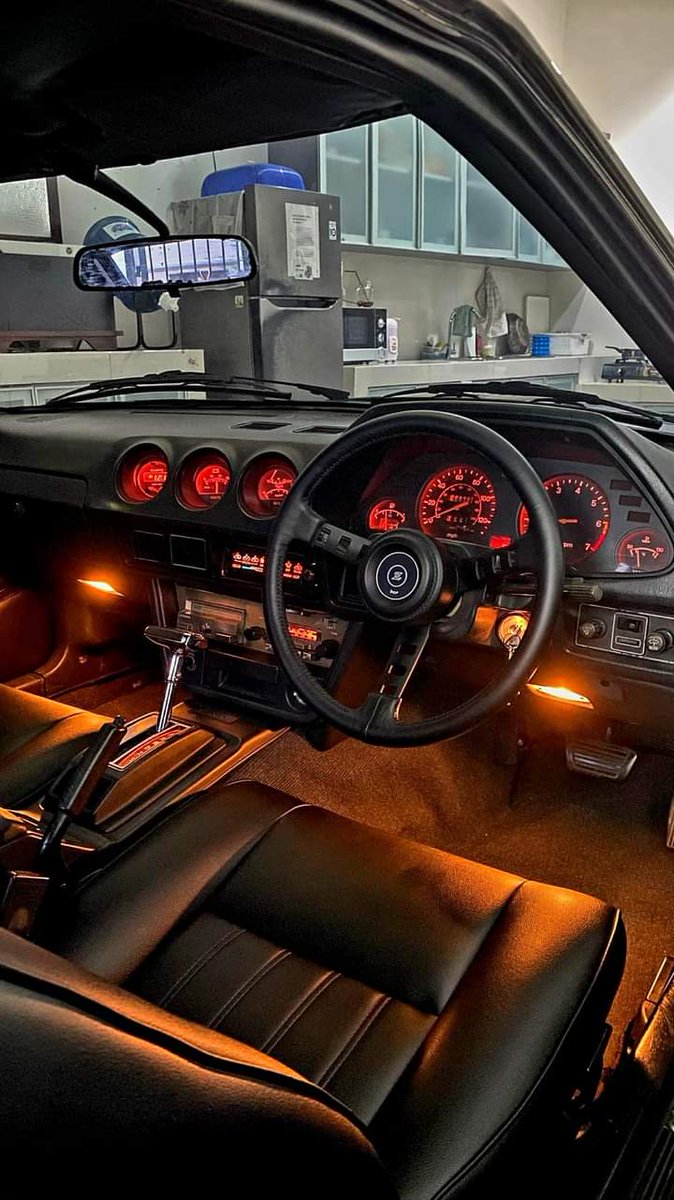 HoldenKlasik's tweet photo. Datsun 280zx fairlady Z
Tahun 1983 
Full papers on april 2024
Engine L28 (2800cc) first injection 
AT 
90%++ original OEM Part
Electric nyala semua
Wheels Atara R15 silver chrome
Power window + AC
No minus! 
Ready jalan bukan ready dandan 😁😁😁
Lokasi jakarta
Wa : 08111678099 https://t.co/GbopJ3uNE3