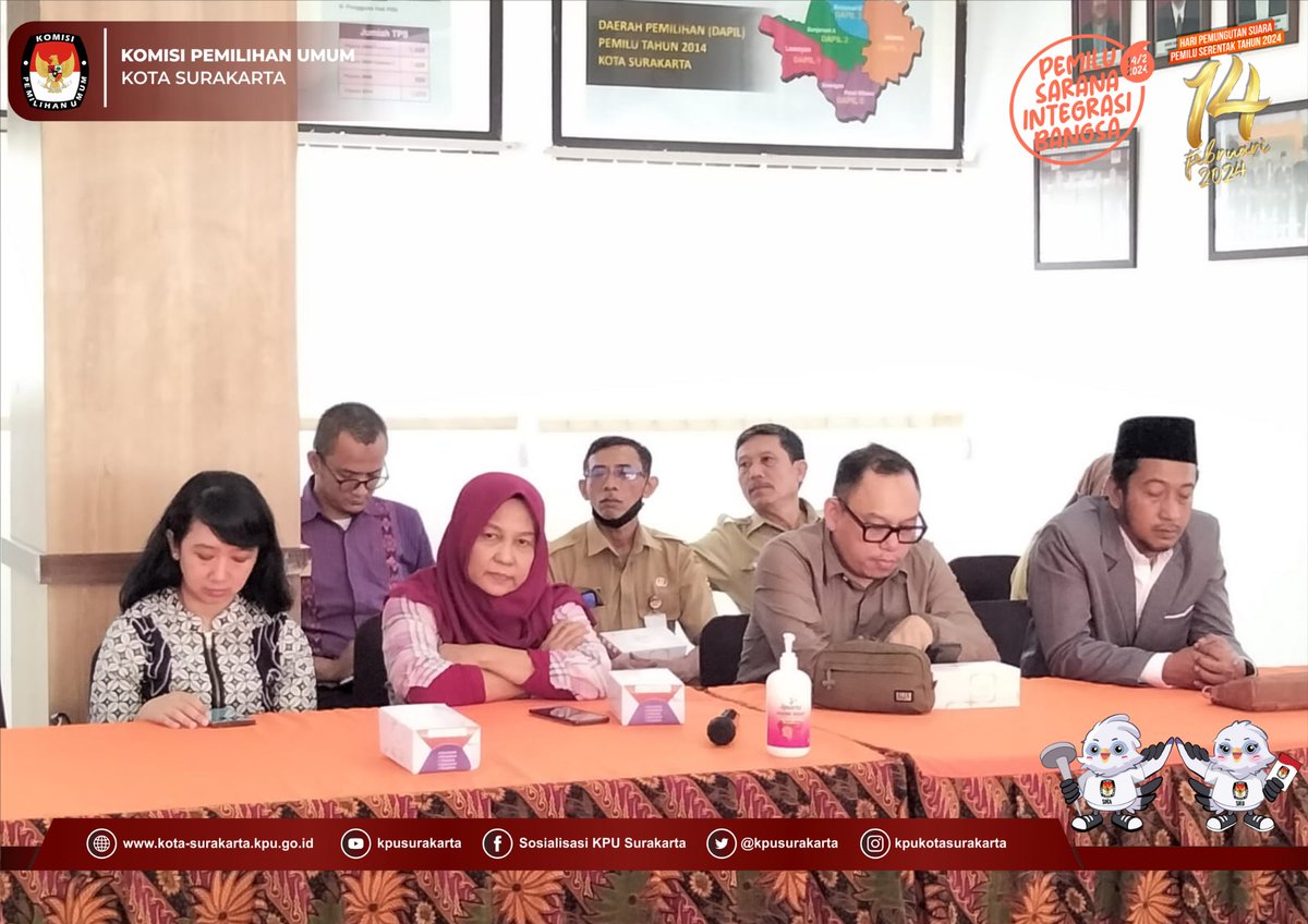 #TemanPemilih, Ketua KPU Kota Surakarta, Nurul Sutarti beserta Anggota menerima Kunjungan Komisi A DPRD Provinsi Jawa Tengah, Senin (8/5). Kunjungan tersebut dalam rangka monitoring kesiapan anggaran Pemilihan Kepala Daerah Serentak 2024 sekaligus Persiapan tahapan Pengajuan ~