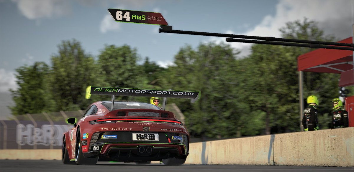 Alien_MSports's tweet photo. We've got the @iRacing Nurburgring 24hr coming up this Saturday! 

Only 1 team due to scheduling issues, but @Turismo_83 @BrettAGardner @EJensenator @AMS_Razo and Andy Fellows will be sure to give it their all in TS4 in the Porsche Cup Car! 

Join us in wishing them good luck https://t.co/LoUV4tX5xs