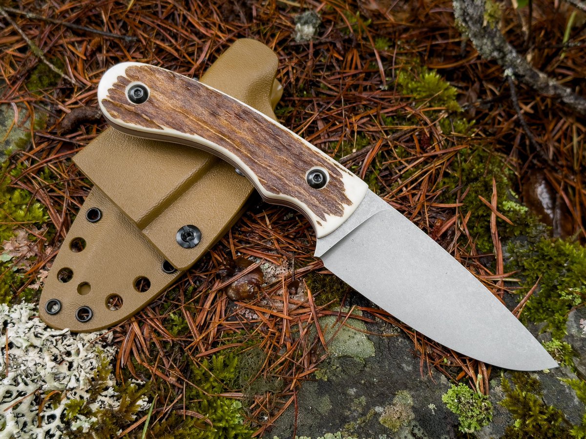 #knives #customknives #madeinmontana 

Lost Dirt Knife and Tool Hunter with Elk Scales
LostDirt.com
