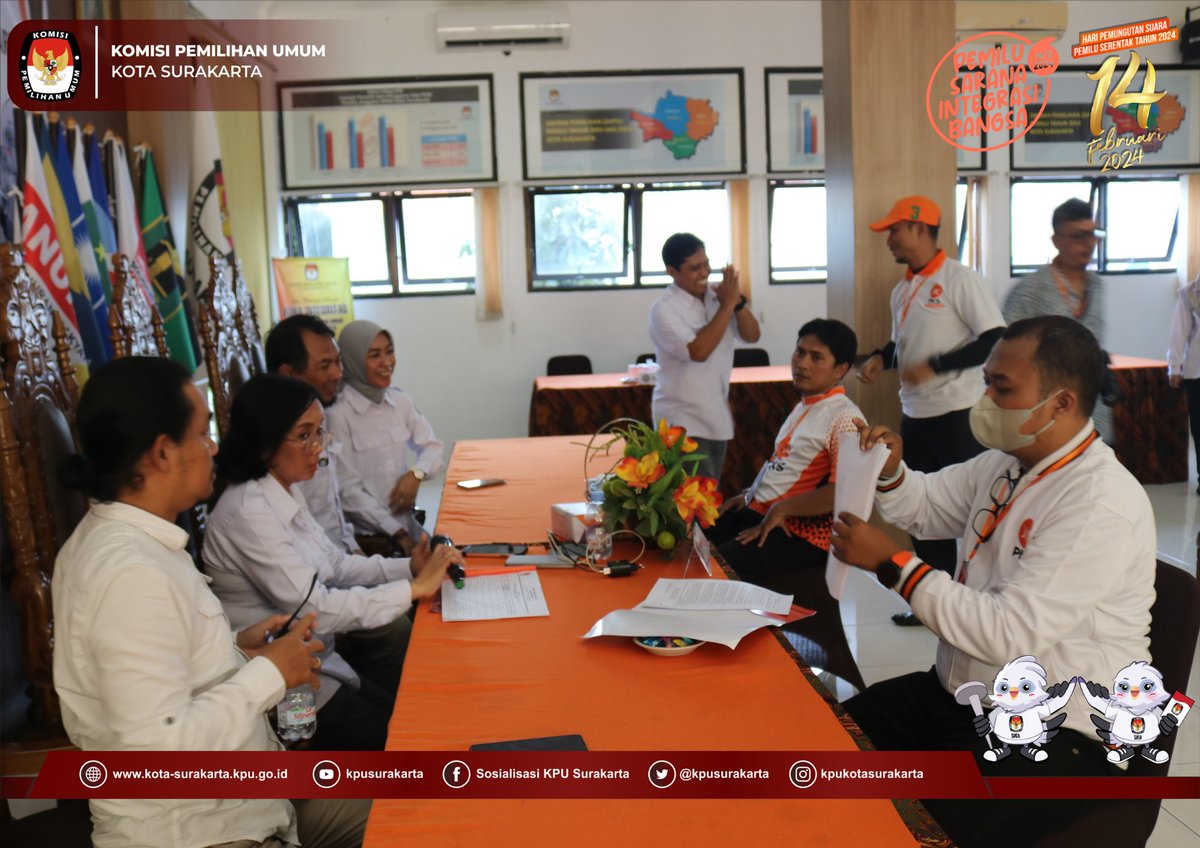 #tempemilih, Berikut suasana Pengajuan Bakal Calon Anggota DPRD Kota Surakarta untuk Pemilu Tahun 2024 oleh Partai Keadilan Sejahtera (PKS) tingkat Kota Surakarta, Senin 8 Mei 2023.
#KPUMelayani 
#PemiluSerentak2024 
#KPUSurakarta