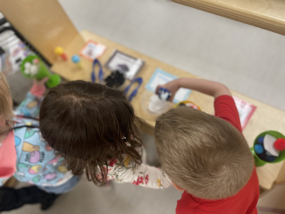 copperfieldkin1's tweet photo. Kindergarten Ice Cream Shop is open! @Copperfield106 #playbasedlearning #kindergarten #dramaticplay @WeAreCBE @cbe_earlylearn https://t.co/e7PKaE9x88