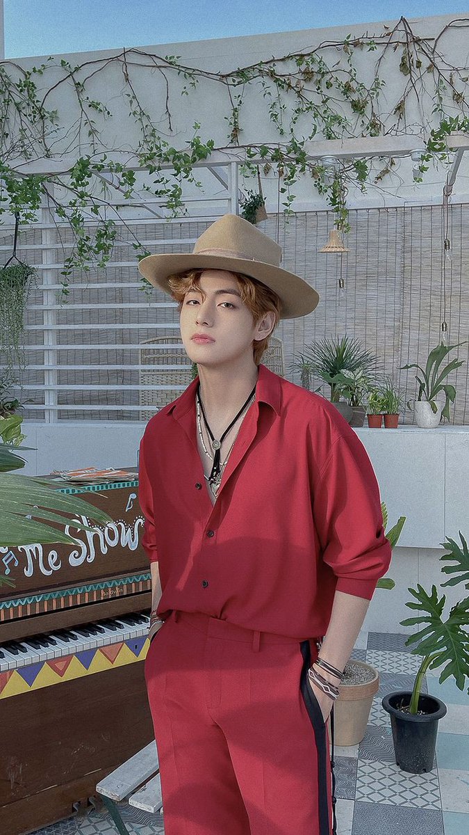 teadhyung's tweet photo. @OFFICEMAGICSTAR ⠀

Hari pertama absen jadi koboy merah supaya bisa sat set kalau kerja. Bukan banteng merah ya 🙏🏻

Samudera Kim - Headman.

⠀ https://t.co/tedRezZGRE