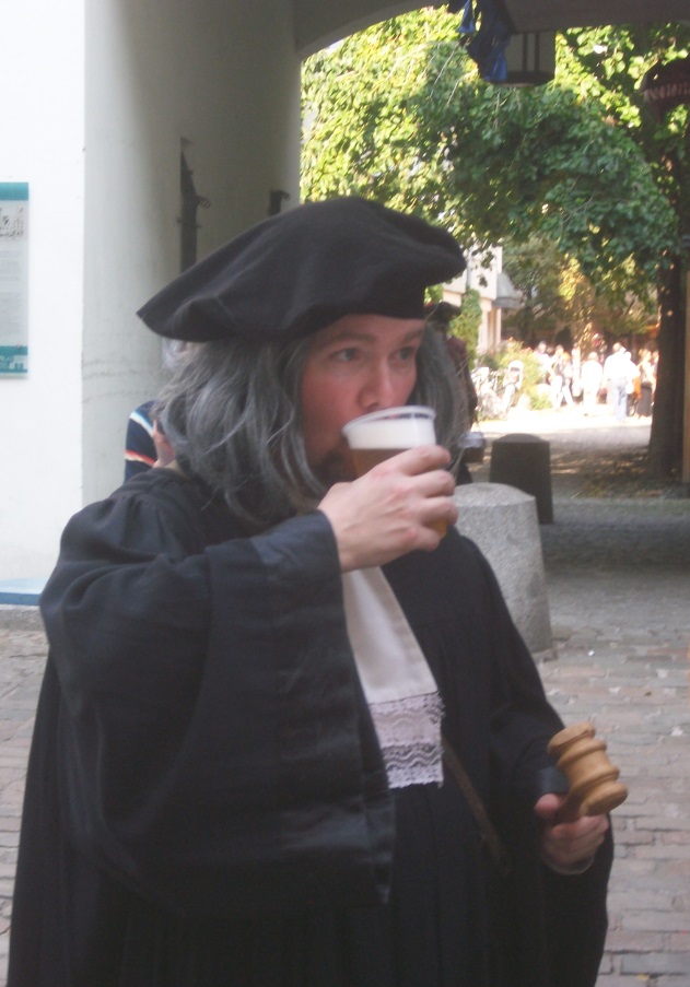 AmaberlMakki's tweet image. Frauenrat + Männerrat = ?
Nun ratet mal ... 

(#richtig: #BürgerRat ist doch #logisch 😂)