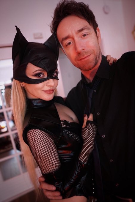 Filmed a little something with @LolaFaeXXX today 😻🎥🙌☕️ https://t.co/UfhJSQxha6<a class="tags" href="/tag/lolafaexxx">@lolafaexxx</a><a href="/tag/catwoman"class="tags"><span>#catwoman</span></a><a href="/tag/cosplay"class="tags"><span>#cosplay</span></a>