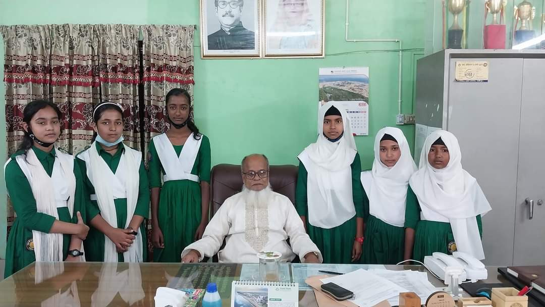 ইংরেজি পরীক্ষায় ইংরেজি শিক্ষকের ডিউটি, কেন্দ্র সচিবকে অব্যাহতি