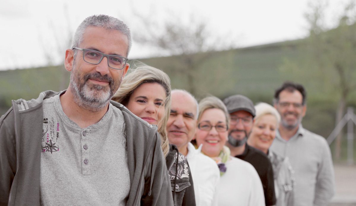 VecinosxAlgete's tweet photo. Somos el único partido vecinal en Algete. Vecinos por Algete es absolutamente independiente y no es filial ni franquicia de nadie.

#SencillenteVecinos https://t.co/f3hvhlE5kN