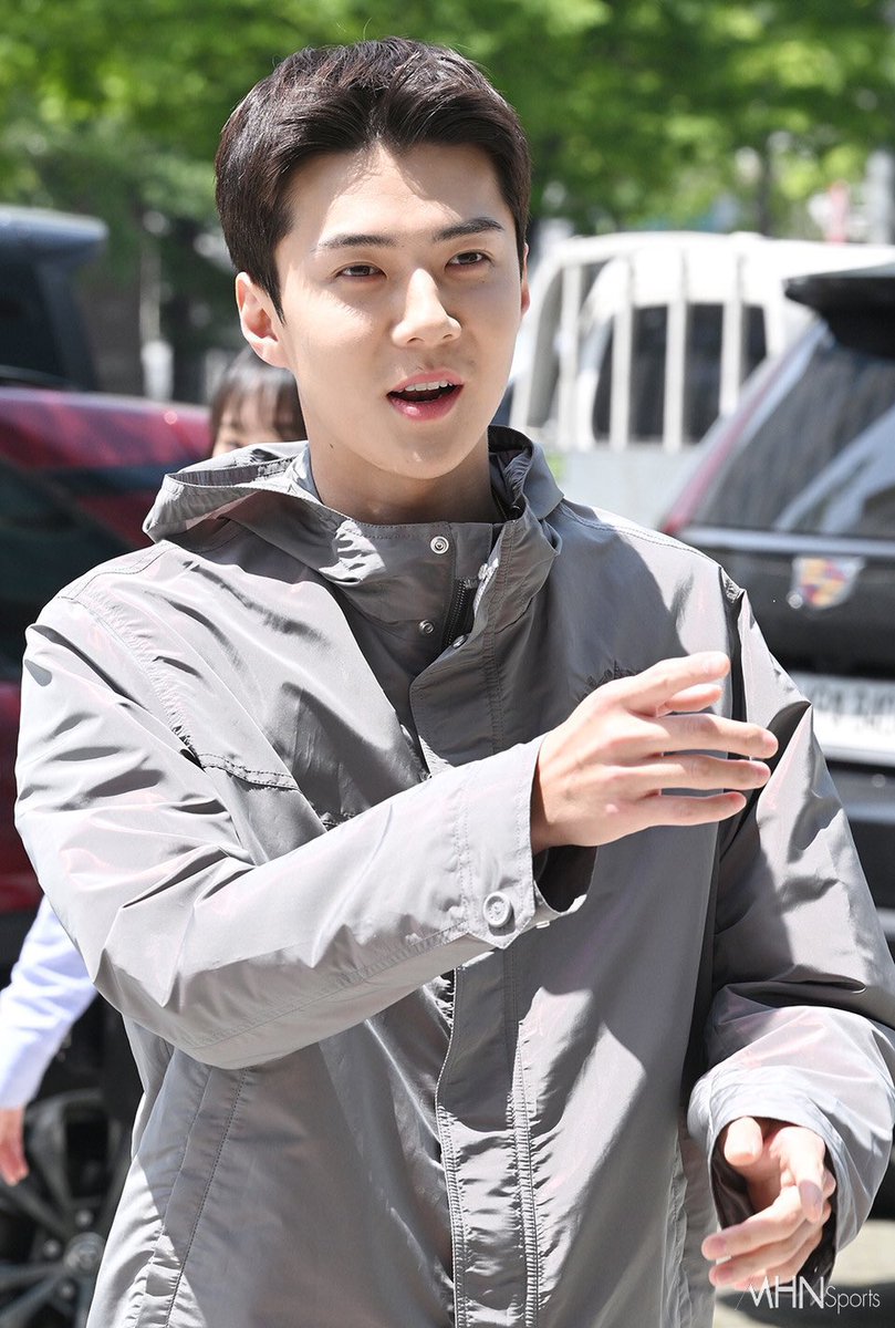 EXOGlobal's tweet photo. NEWSPIC 📸 | 230509 #SEHUN arrival @ SBS Radio Power FM - Choi Hwajung's Power Time Show

#SEHUNxHwajungPowerTime
#EXO #엑소 @weareoneEXO https://t.co/7CE579dWjZ