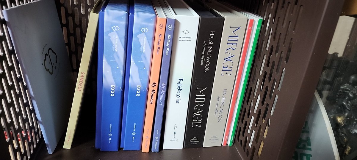 warm__cloud's tweet image. 택배비 5000원에 모두 보내드릴게요. 양산에 사시는 하늘님이 안계시나봐요.^-^
#하성운 #하성운 앨범#나눔