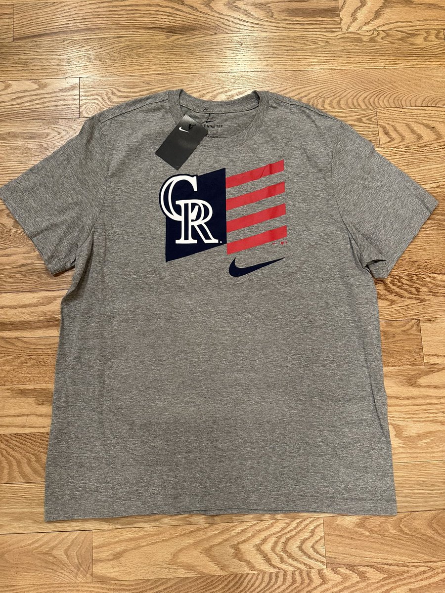LoveTheRox's tweet photo. Who wants a brand-new Rockies shirt? This giveaway is easy: simply like or RT &amp; tell me which one you’d prefer:
Gray t-shirt (men’s XL)
Red t-shirt (men’s XL)
Purple tank (women’s L)
Small pet jersey (fits 8-12 lbs)

Four winners chosen randomly on Thursday 💜 https://t.co/pIFbwKTsfm