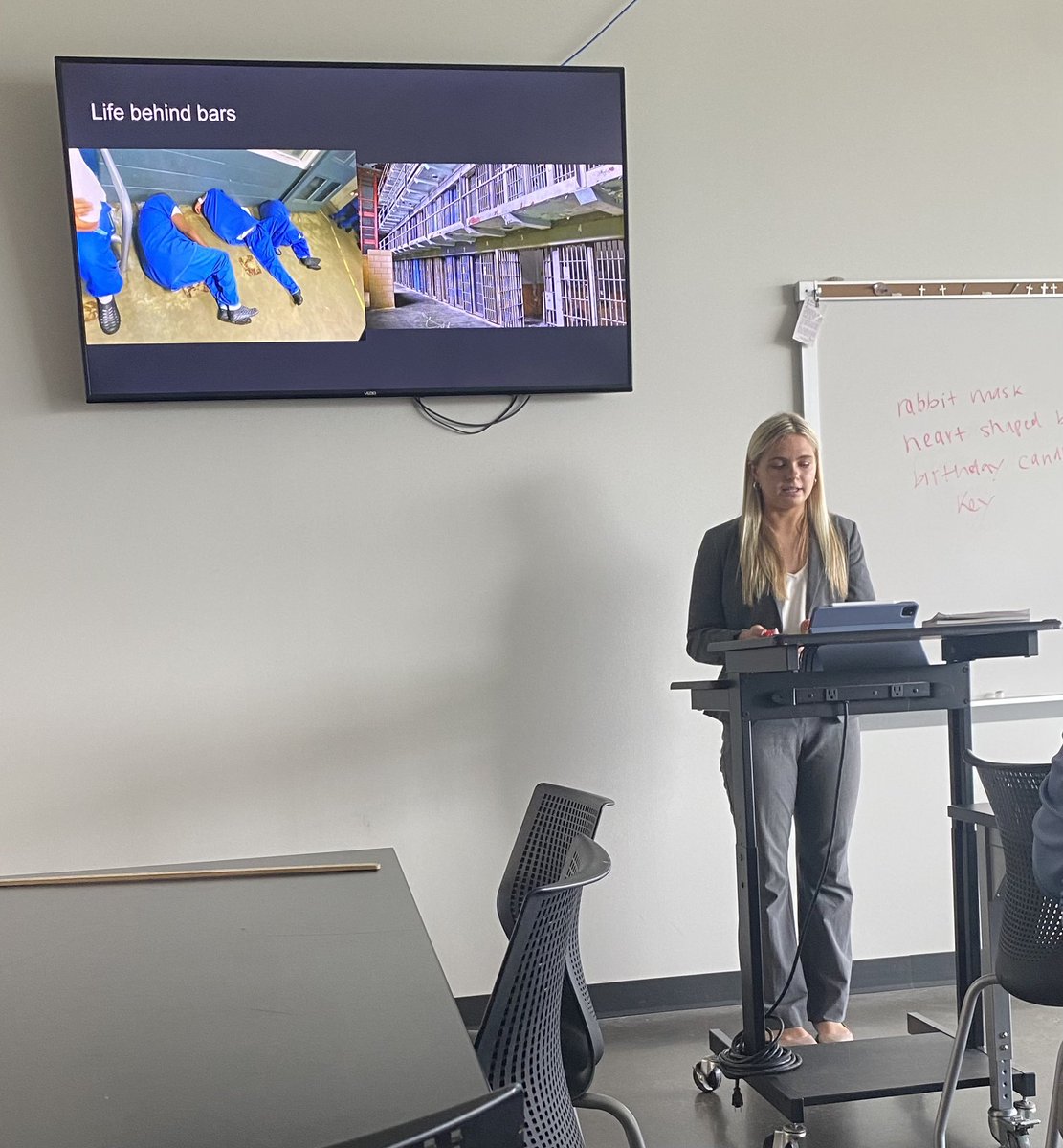 akemp215's tweet photo. What an amazing group of students!  The Biomedical Sciences Program students presented their capstone presentations today.  From shadowing a CRNA, to learning about becoming a PT to criminal justice - these groups of student presentations where impressive! https://t.co/l8szI7meUG
