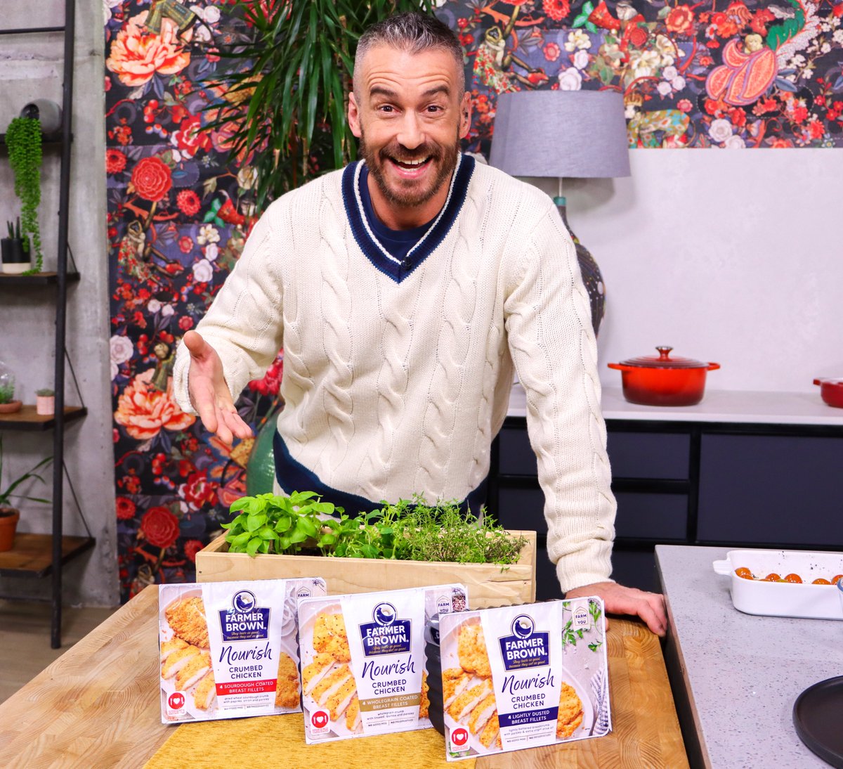 WIN a Samsung Bespoke Microwave worth R3000 thanks to Farmer Brown! 🧑‍🌾 
Tell us, what's your favourite meal to make at home with the Farmer Brown Nourish Crumbed Chicken range? Don’t forget to incl. #FarmerBrown. Comp closes 15 May. Ts&amp;Cs: bit.ly/3UIxwvI #ExpressoShow