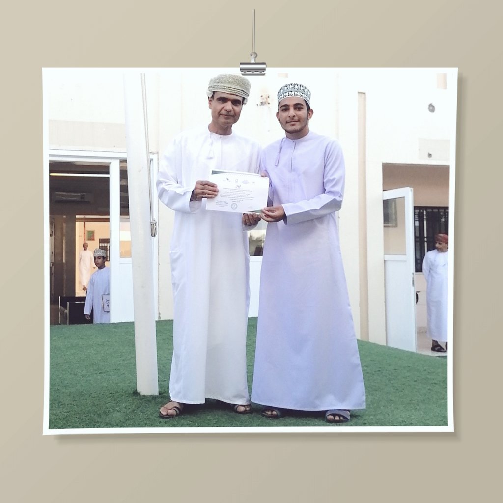 EDUGOVDHR7209's tweet photo. كرّمت المديرية العامة للتربية والتعليم بمحافظة الظاهرة طلبة دبلوم التعليم العام الحاصلين على المراكز الأولى على مستوى المدرسة .. وقام بتكريم الطلبة :
أ. ناصر المنظري..
الأخصائي الاجتماعي. https://t.co/Bjq08JD2QR