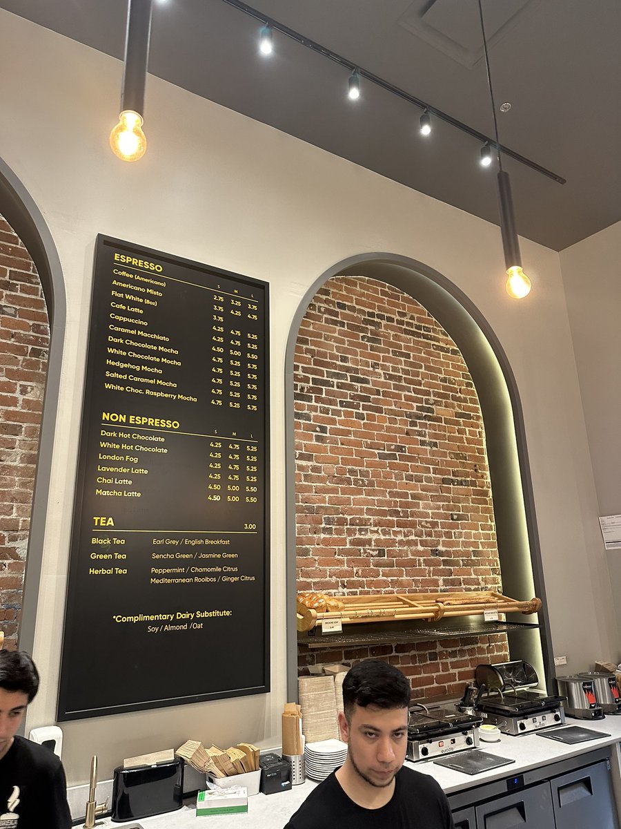 csantanapr's tweet image. #GitOpsCon peeps this place is open 24 hrs and the ☕ 🍩 🔥
