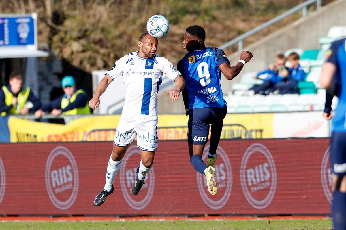 MermozAsDjD's tweet photo. Norvège, Eliteserein, j5
Stabæk 1-1 @Sarpsborg08 
Avec un csc à la 90', Junior Martinsson Ngouali prive Sarpsborg d'une victoire à l'extérieur.
#Gabon 🇬🇦 #Panthères https://t.co/a9w8NNwOqj
