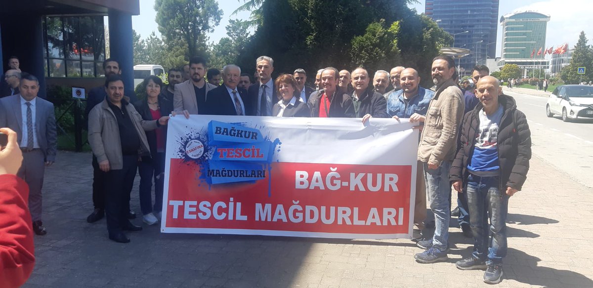 🥇Gecemiz   TESCİL gündüzümüz TESCİL ❗VER tescili AL tescili❗OYumuz BELLİ❗ #NeOluyor   <a href="/RTErdogan/">Recep Tayyip Erdoğan</a> #Cumhurİttifakı #csgbakanligi #AKParti <a href="/tcbestepe/">T.C. Cumhurbaşkanlığı</a> <a href="/vedatbilgn/">Vedat Bilgin</a> @ErbakanFatih <a href="/Mustafa_Destici/">Mustafa Destici</a>   <a href="/dbdevletbahceli/">Devlet Bahçeli</a> <a href="/fahrettinaltun/">Fahrettin Altun</a> #BağkurTescilMağdurları