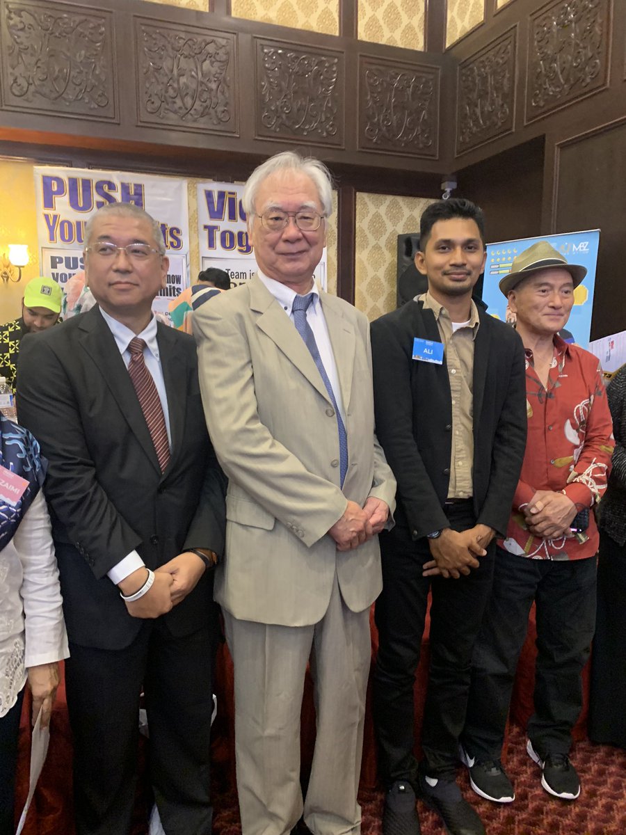 aliiyooo's tweet photo. Pelancaran dan penerangan on going project. 
1. I-RPS QEW GROUP BERHAD
2. I-RPS KANKYO ENERGY BERHAD
3. PRIVATE PLACEMENT ENERGY ECO BERHAD 
4. KOPERASI AUF MBZ 

Sesuai untuk semua yg nak meraih keuntungan 15%-18% 

Jangan ragu2, terus piyem untuk tahu 💜💰😇⭐️ https://t.co/YiCaxHUgrd