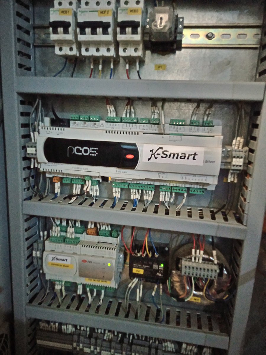 EngEddieMo_Ug's tweet image. Name at least one device you see here? 😂😂😂😂😂