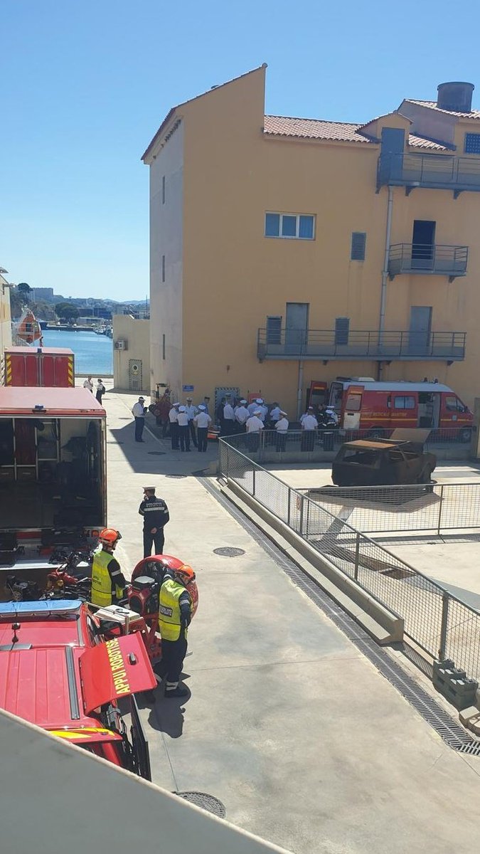 #Formation de 12 nouveaux opérateurs de simulation  caisson feu du <a href="/SIS_2A/">SIS 2A - Pumonte</a> et <a href="/sis_2b/">SIS 2B - Cismonte</a> organisée par <a href="/MarinsPompiers/">Marins-pompiers de Marseille</a> sur le plateau technique du CETIS à Marseille. Ces agents encadreront toutes les formations Incendie dispensées sur le plateau technique de l'EDSP 2B à CORTE.