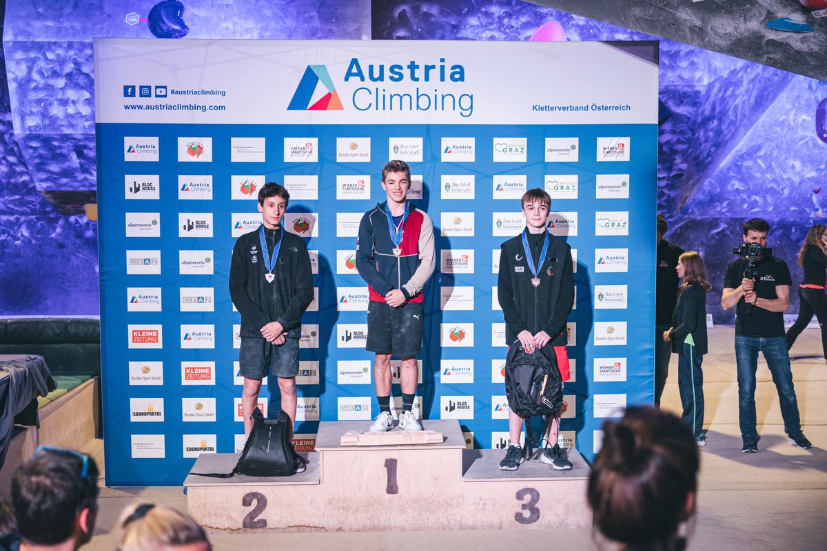 🇦🇹 DVĚ MEDAILE NA EPM V BOULDERU V GRAZU 🇦🇹

Na Evropském poháru mládeže v boulderu, který se konal v Grazu, vybojoval mladý talent Jan Štípek zlato 🥇a Lukáš Mokroluský stříbro 🥈!

GRATULUJEME!!!

#SportClimbing <a href="/ifsclimbing/">International Federation of Sport Climbing</a> <a href="/austriaclimbing/">Austria Climbing</a>