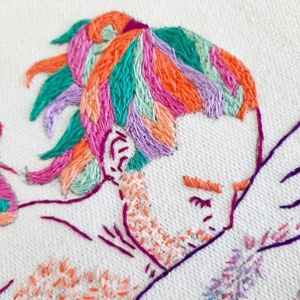 Back to posting after a few weeks... So, this naked guy has a multi coloured mane of lush hair. I kept the beard red though. I imagine he's a gay fairy in love wit his hairy human! . . . . #embroidery #menwhostitch #benhybradshawcostello #lgbtq #hair… instagr.am/p/CsAtPmYtKmL/