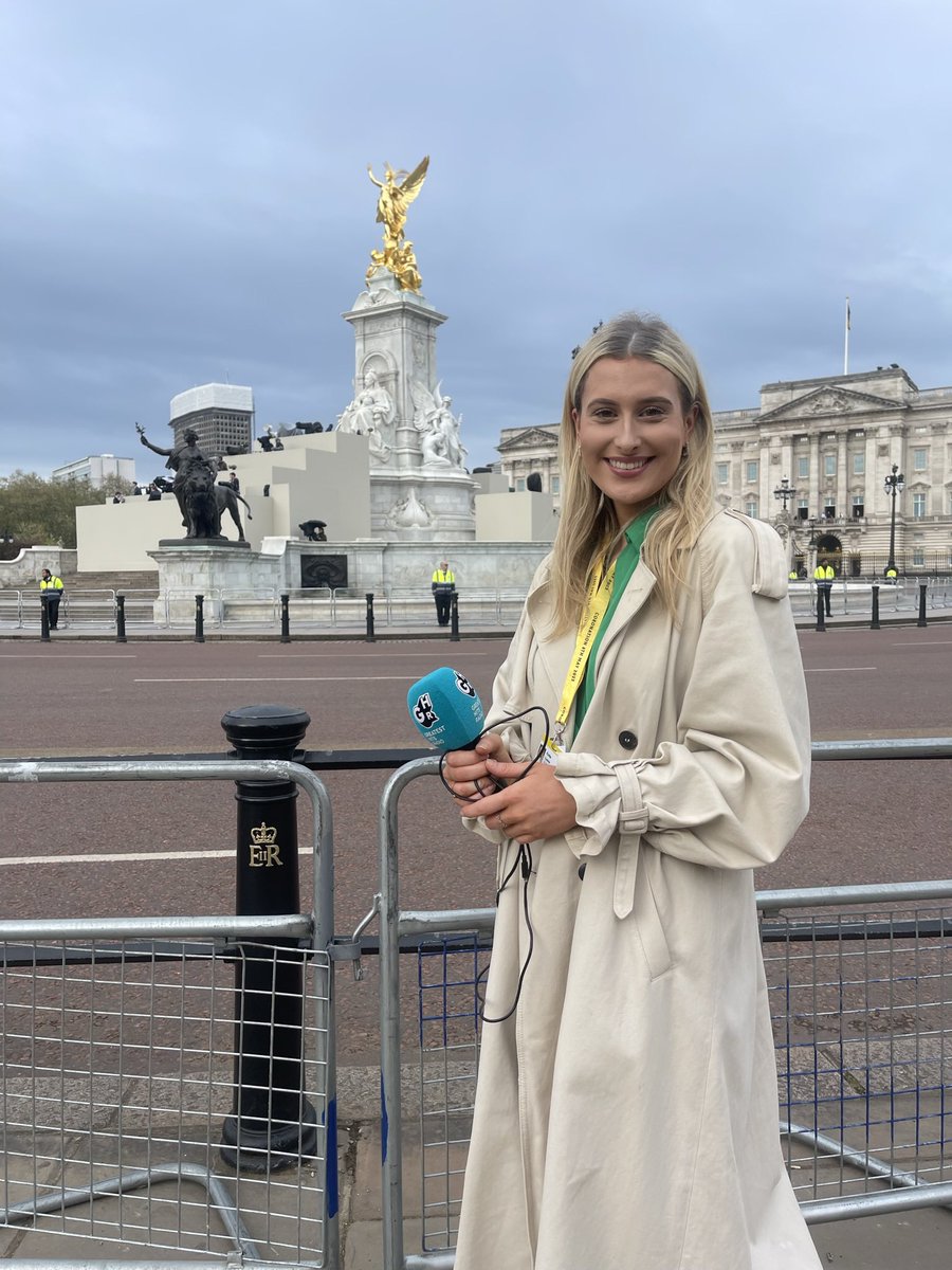 katielyons_99's tweet photo. What a day Saturday was covering the coronation☑️ one of the most memorable working days I’ll ever have! 👑 https://t.co/G8nyL30qYE