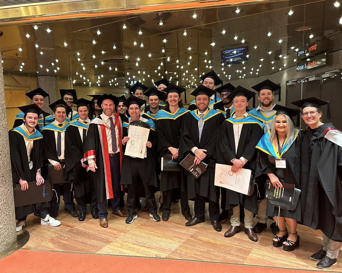 Ladies and gentlemen, I present to you the latest <a href="/holmesglen/">Holmesglen</a> Bachelor of Sports Media and Bachelor of Sport Business graduates 🎓 Go get ‘em! #graduation #holmesglen #sportsdegrees