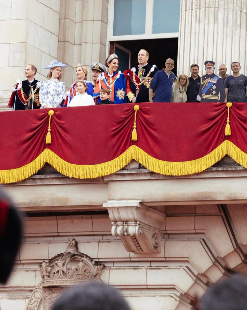 Perspective_Opt's tweet image. “The Eye Team makes a spectacle of themselves at the coronation!” 🤓🤣🥸#Coronation2023