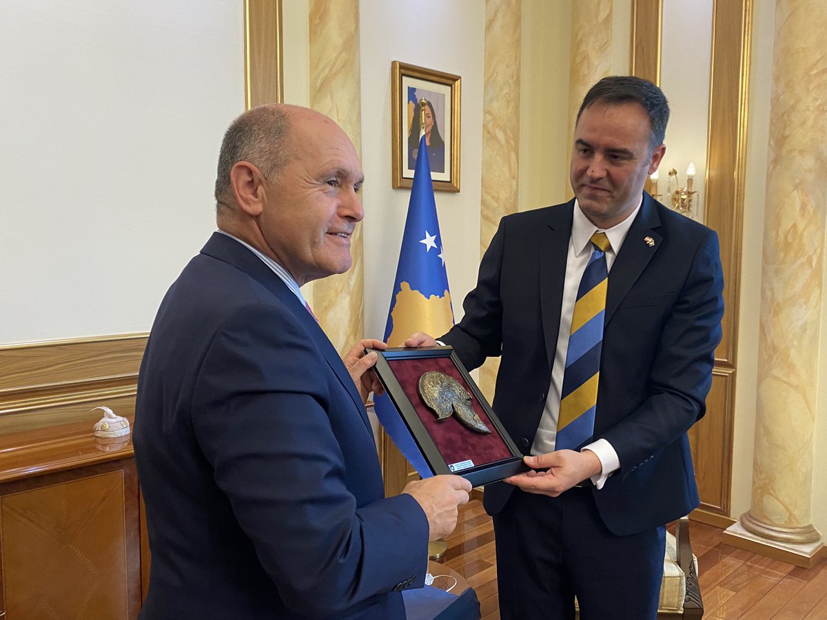 Honoured and happy to be able to accompany the Speaker of the Parliament of #Austria President of the #Nationalrat Wolfgang #Sobotka on his official visit to #Kosovo, inter alia in talks with Speaker <a href="/KonjufcaGlauk/">Glauk Konjufca</a> &amp; PM <a href="/albinkurti/">Albin Kurti</a> <a href="/MFA_Austria/">MFA Austria</a> #AustriainKosovo @ADCinKosovo